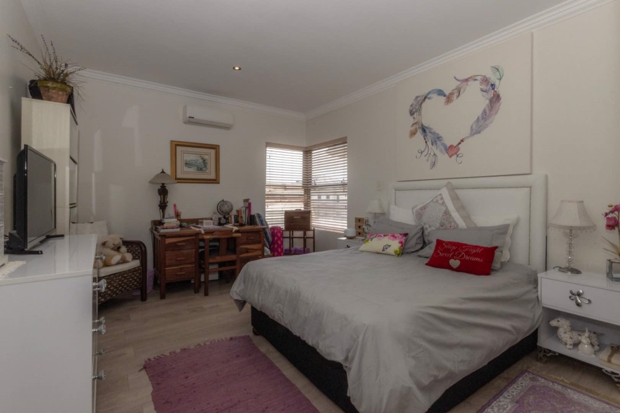 3 Bedroom Property for Sale in Sunset Beach Western Cape